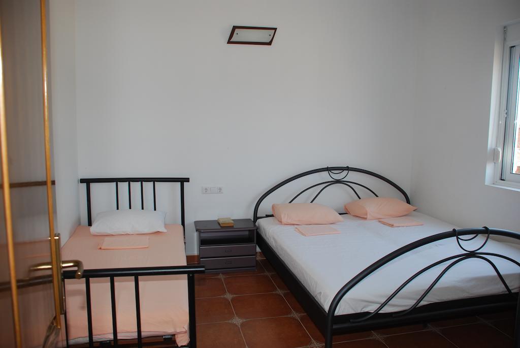 Guest House Nura Ulcinj Rom bilde